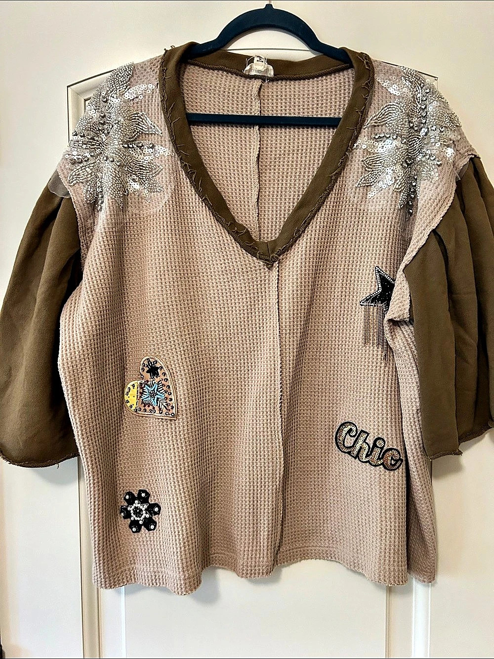POL Embellished Knit Tunic in Pink & Brown Size Large